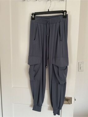 Ariella Women’s Cargo Joggers in Slate Gray